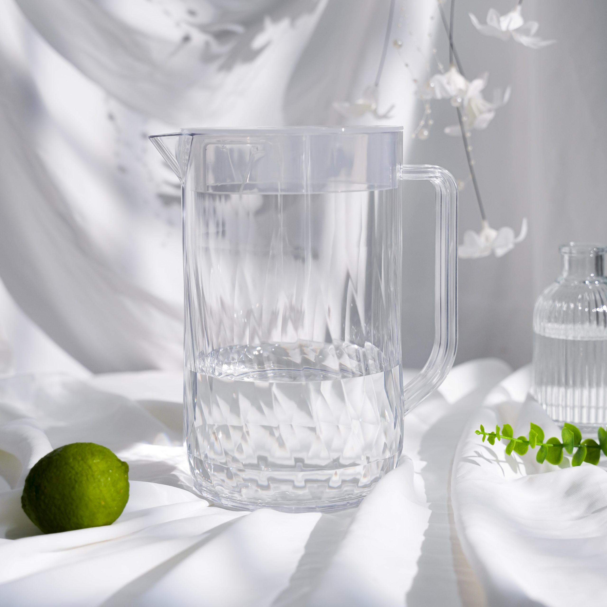 Bình Nước Tritan Cao Cấp 2L