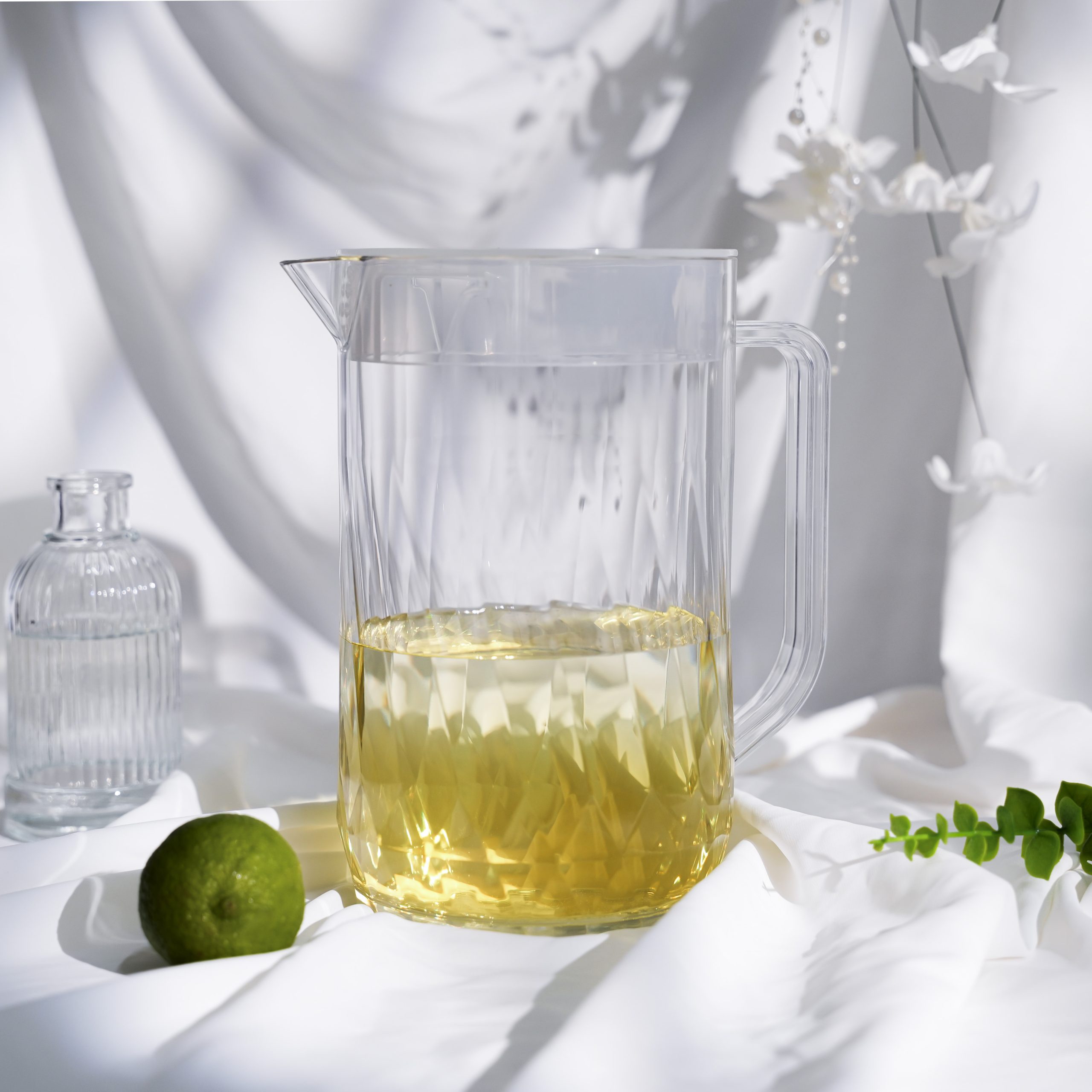 Bình Nước Tritan Cao Cấp 2L - Ảnh 2